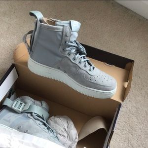 NIKE SF AF1 MID